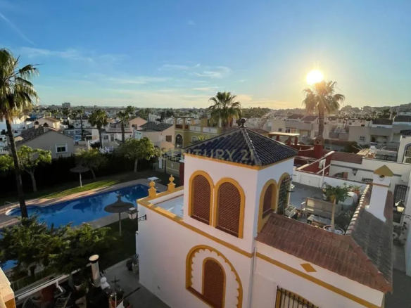 Appartement Moderne de 62 m² à Vendre – Centre de Torrevieja, Proche Mer