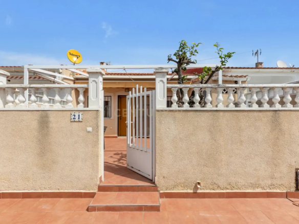 Luminoso Appartamento con Terrazza a Sud in Vendita – La Torreta, Torrevieja
