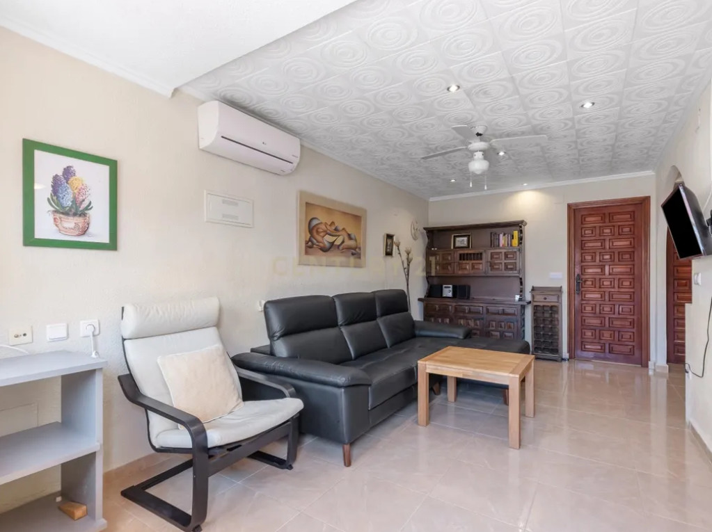 Luminoso Appartamento con Terrazza a Sud in Vendita – La Torreta, Torrevieja