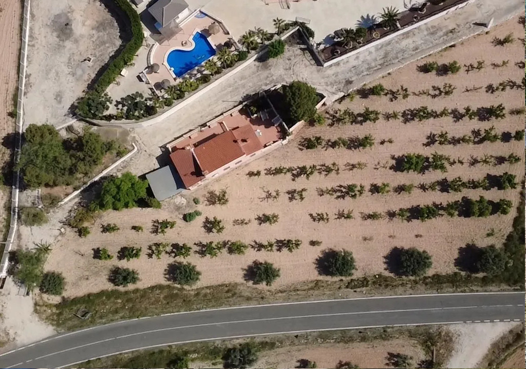 Großzügiges 21.000 m² Landgut mit Oliven- und Mandelhain – Torre del Rico