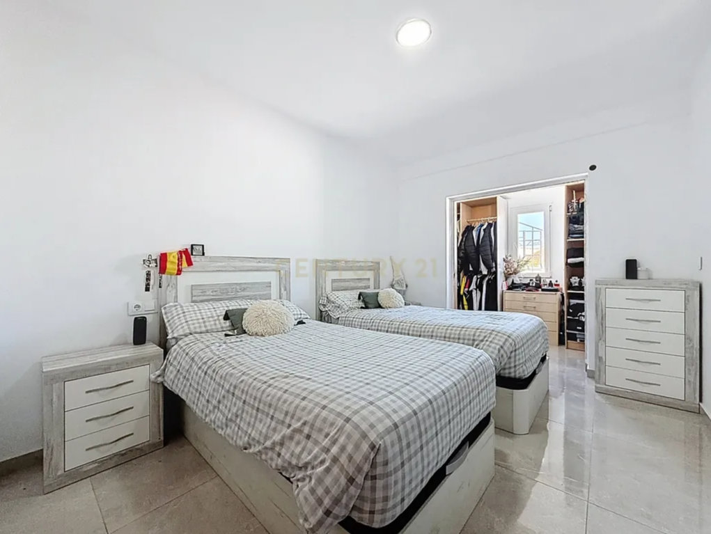 Splendida Villa con 5 Camere e Piscina Privata in Vendita a Los Balcones, Torrevieja