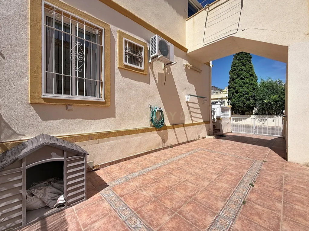 Charming Corner Ground Floor Apartment for Sale in Orihuela Costa