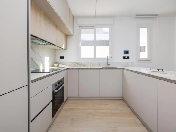 Exclusive Turnkey Luxury Villa for Sale in Aguas Nuevas, Torrevieja