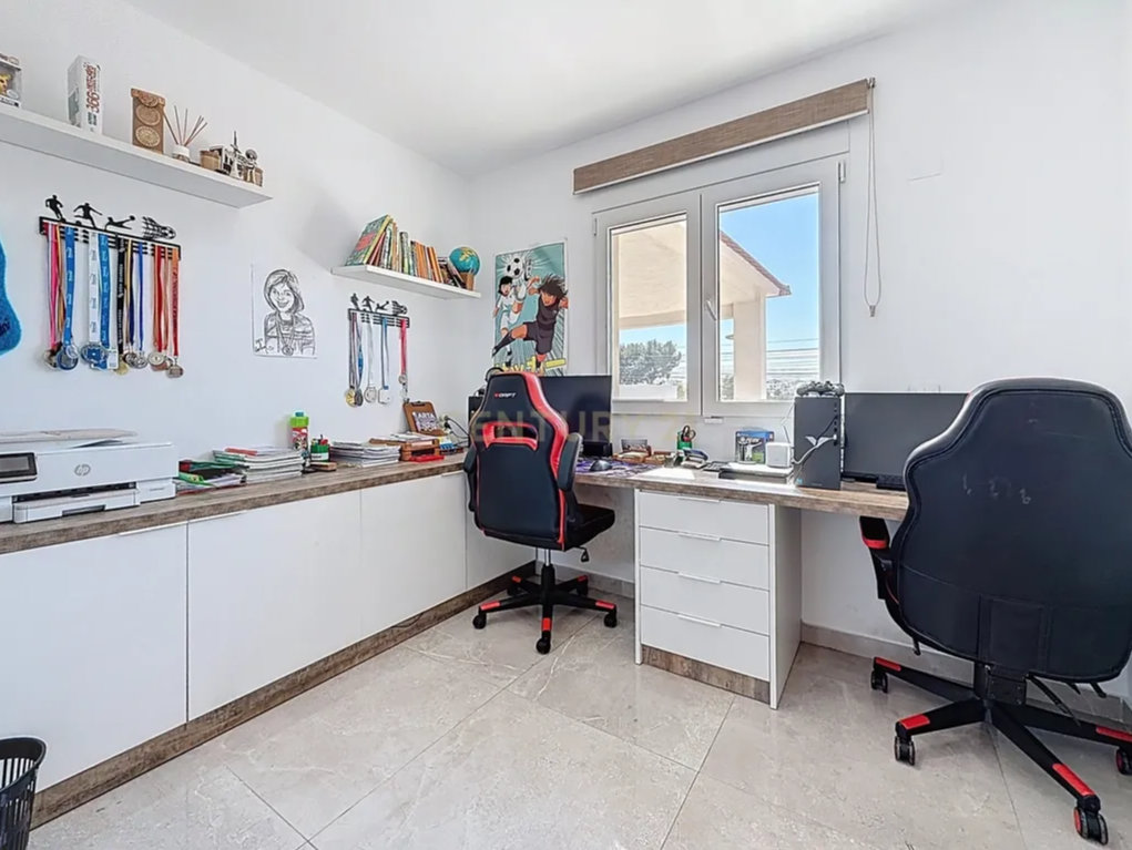 Splendida Villa con 5 Camere e Piscina Privata in Vendita a Los Balcones, Torrevieja