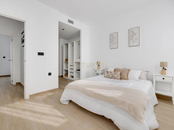 Exclusive Turnkey Luxury Villa for Sale in Aguas Nuevas, Torrevieja