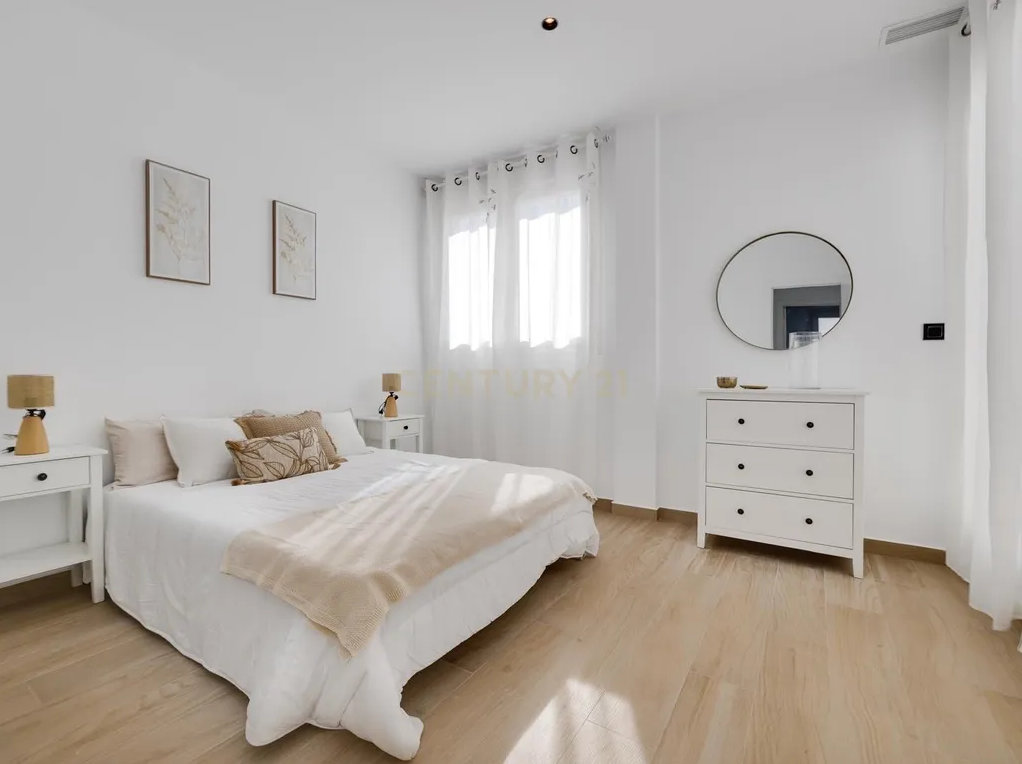 Exclusive Turnkey Luxury Villa for Sale in Aguas Nuevas, Torrevieja