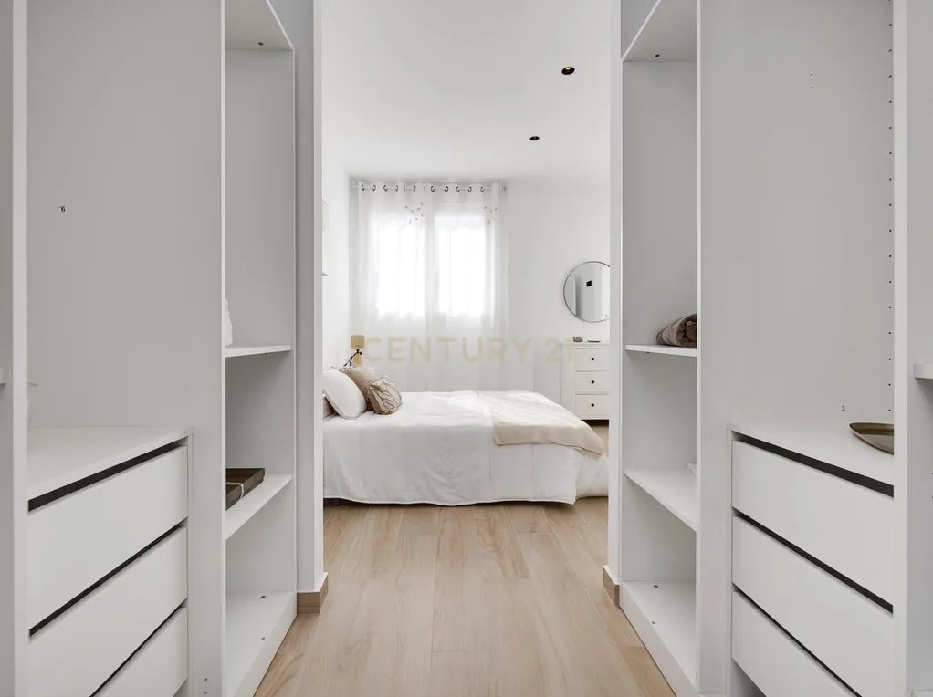 Exclusive Turnkey Luxury Villa for Sale in Aguas Nuevas, Torrevieja