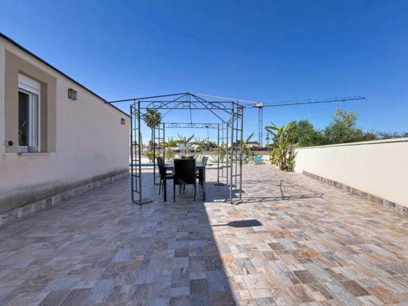 Splendida Villa con 5 Camere e Piscina Privata in Vendita a Los Balcones, Torrevieja