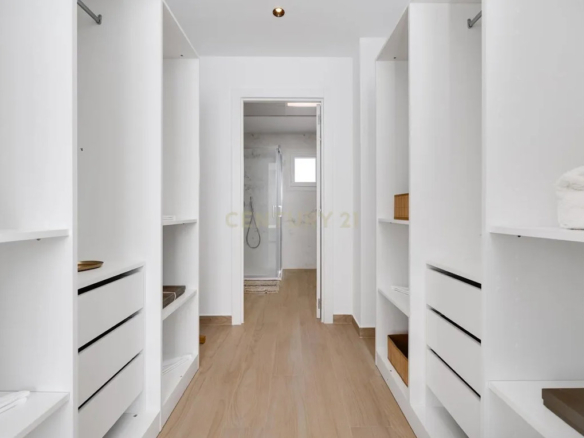 Exclusive Turnkey Luxury Villa for Sale in Aguas Nuevas, Torrevieja