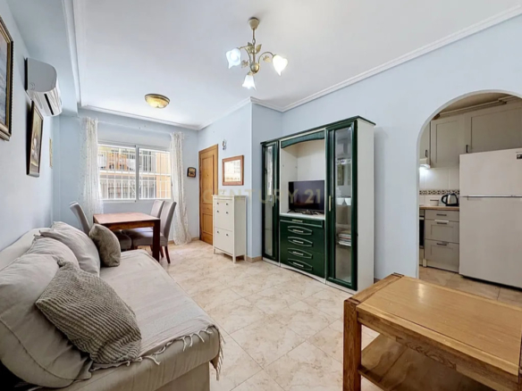 Coastal Living & Investment Opportunity: Central 2-Bed Apartment Near Torrevieja Beach