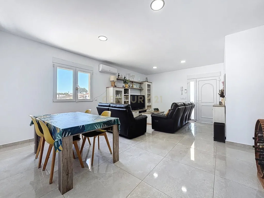 Splendida Villa con 5 Camere e Piscina Privata in Vendita a Los Balcones, Torrevieja