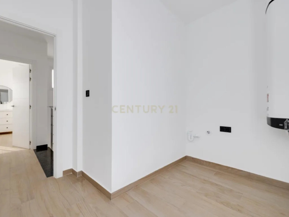 Exclusive Turnkey Luxury Villa for Sale in Aguas Nuevas, Torrevieja