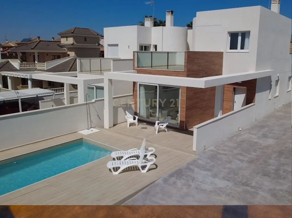 Exclusive Turnkey Luxury Villa for Sale in Aguas Nuevas, Torrevieja