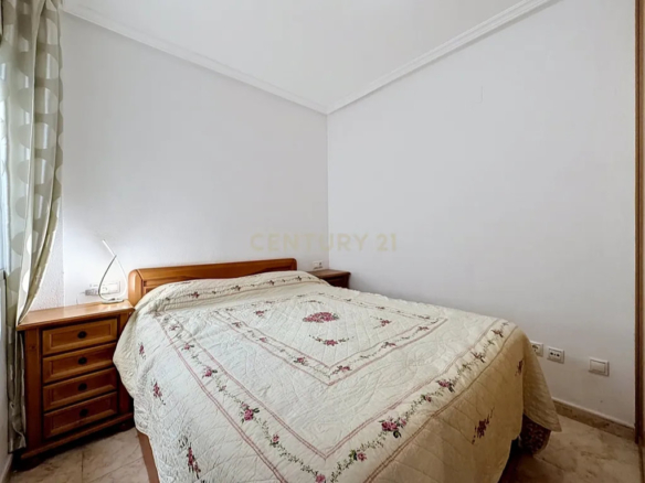 Coastal Living & Investment Opportunity: Central 2-Bed Apartment Near Torrevieja Beach