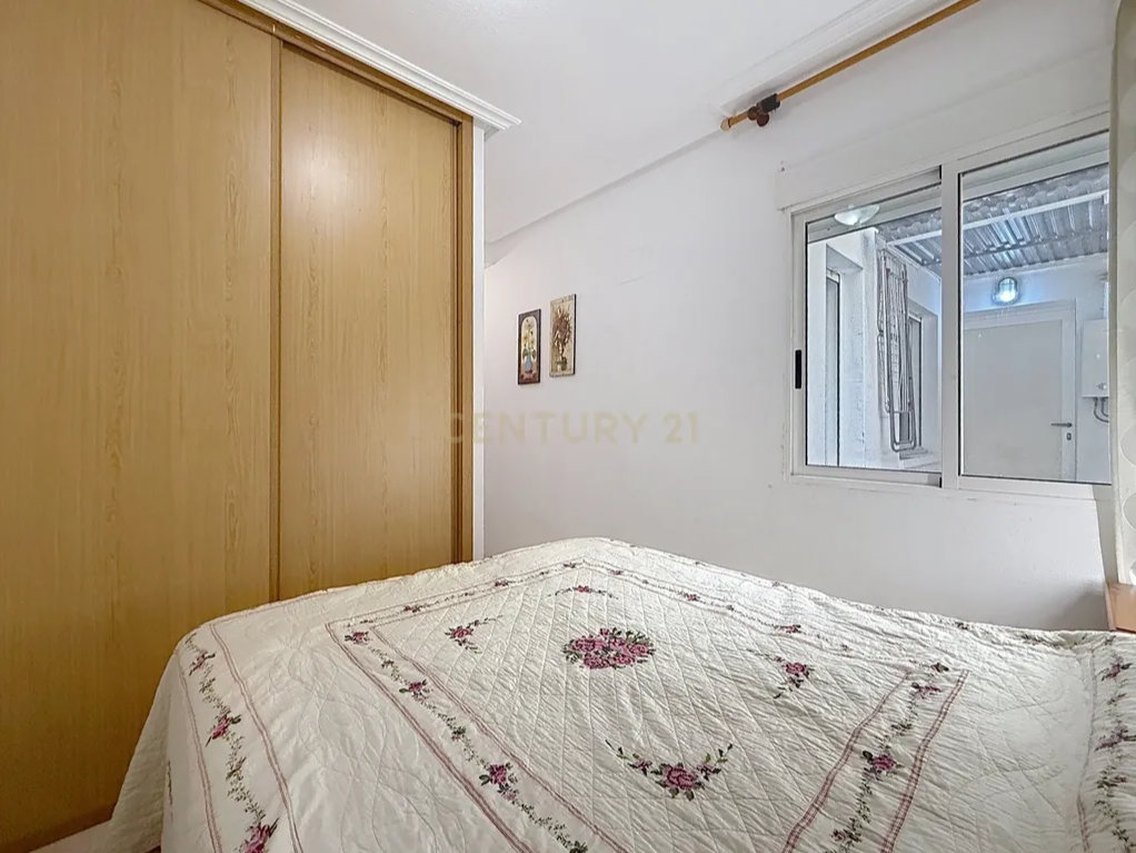 Coastal Living & Investment Opportunity: Central 2-Bed Apartment Near Torrevieja Beach