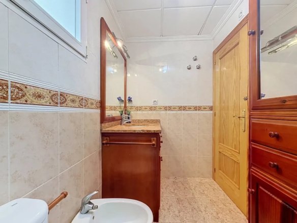 Prime Central Torrevieja Living | Expansive 3-Bedroom Residence with Private Balcony & Elevator
