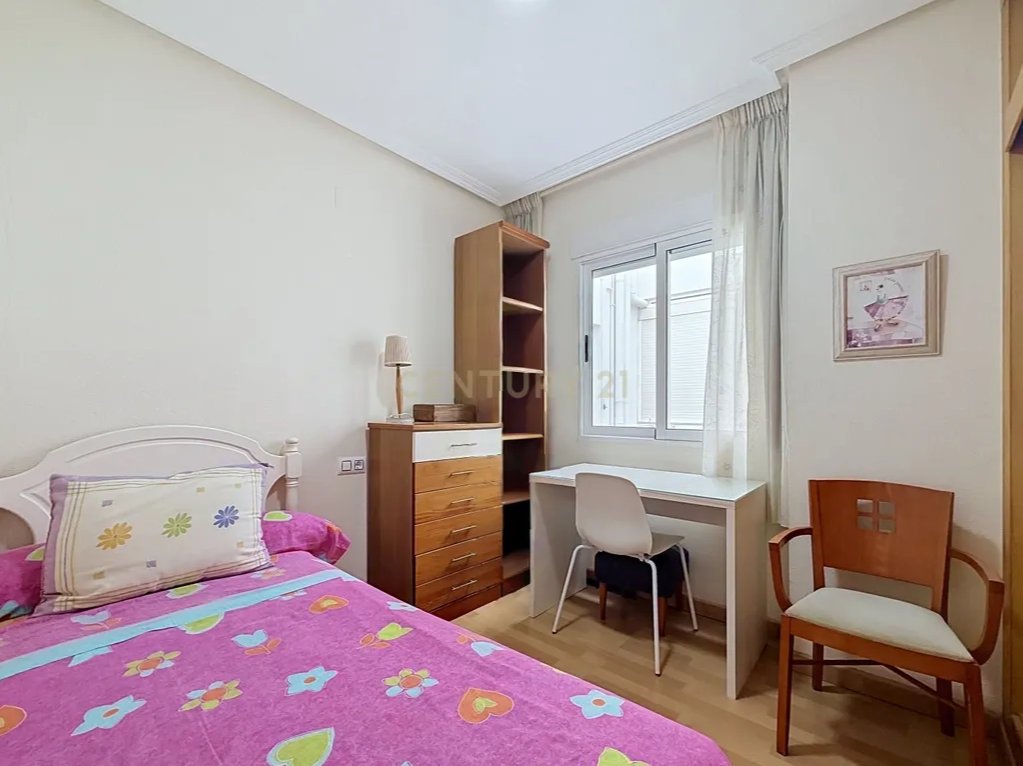 Prime Central Torrevieja Living | Expansive 3-Bedroom Residence with Private Balcony & Elevator