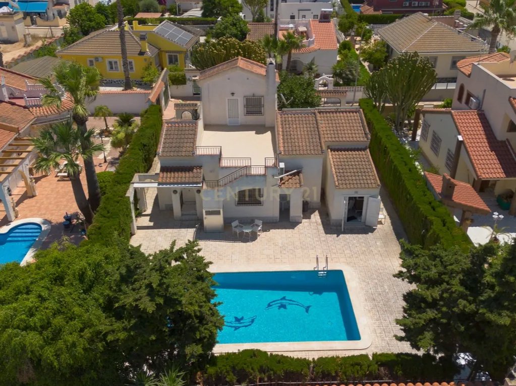 Exquisite 3-Bedroom Coastal Villa with Private Pool Near Las Salinas Beach