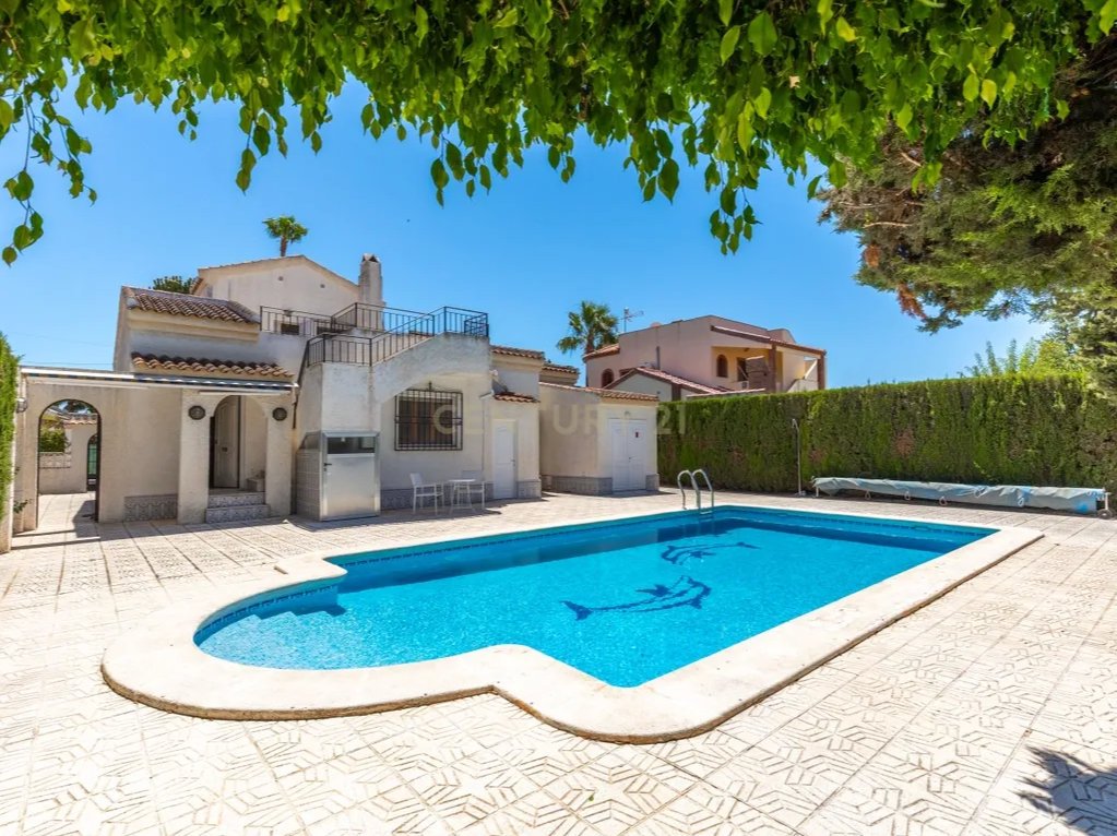 Exquisite 3-Bedroom Coastal Villa with Private Pool Near Las Salinas Beach