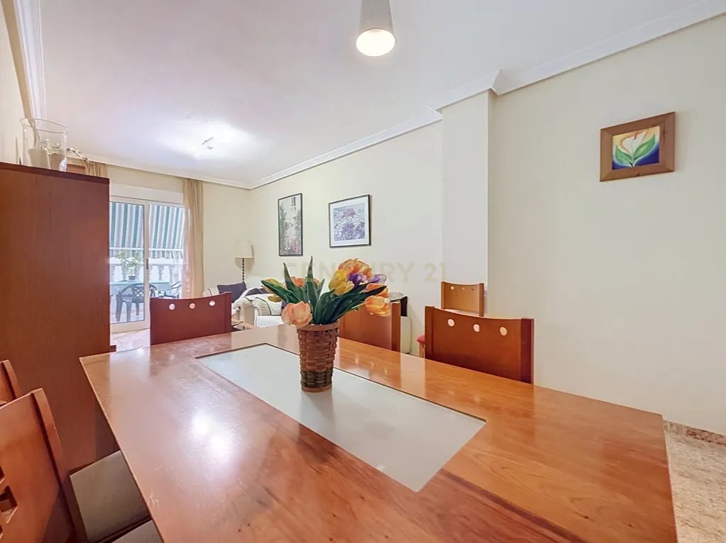 Prime Central Torrevieja Living | Expansive 3-Bedroom Residence with Private Balcony & Elevator