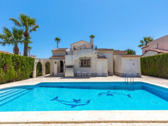 Exquisite 3-Bedroom Coastal Villa with Private Pool Near Las Salinas Beach