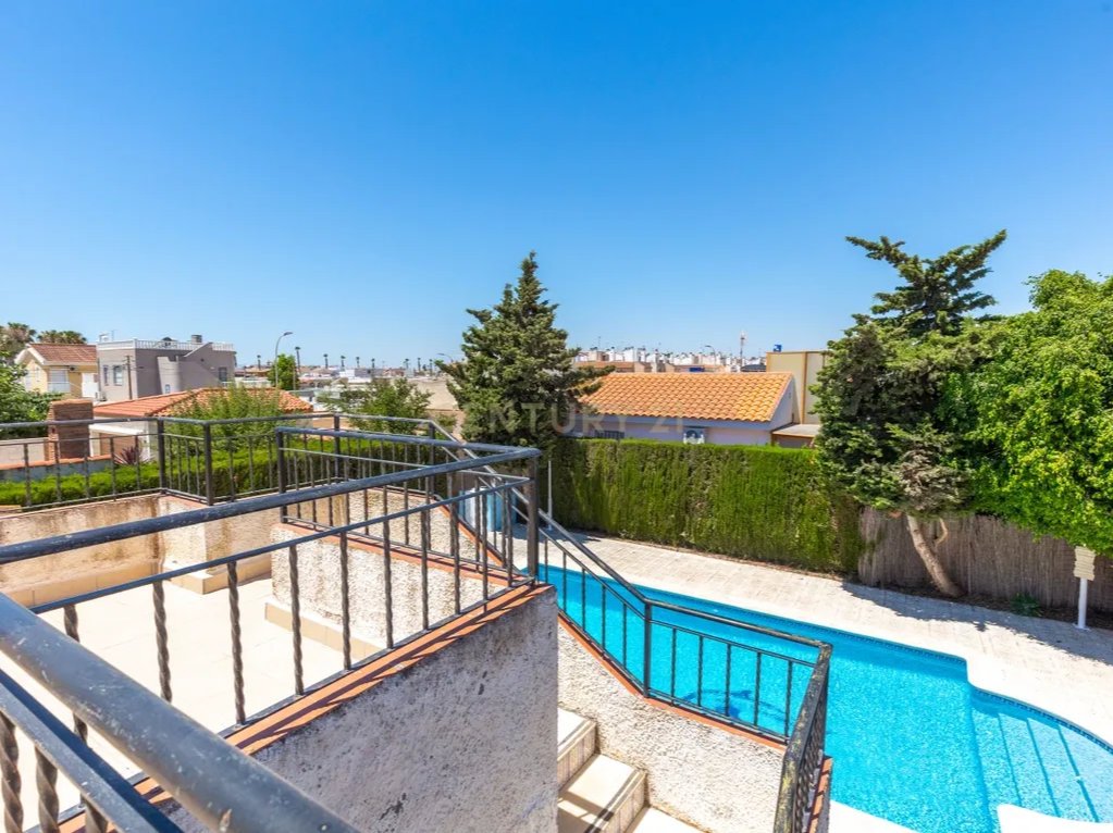 Exquisite 3-Bedroom Coastal Villa with Private Pool Near Las Salinas Beach