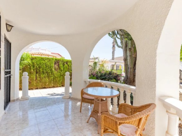 Exquisite 3-Bedroom Coastal Villa with Private Pool Near Las Salinas Beach